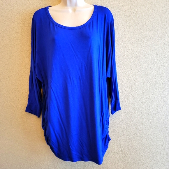 Royal blue 3/4 dolman sleeve top w ruched sides - Picture 1 of 5